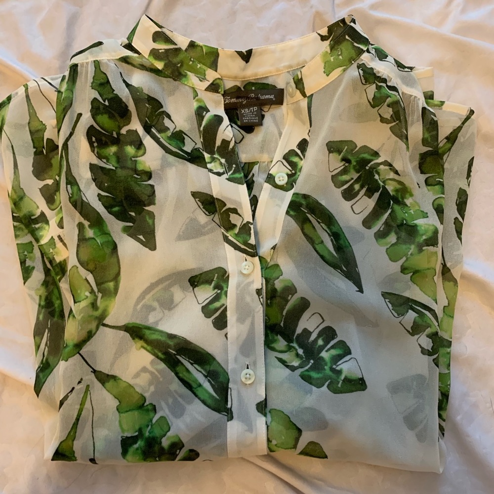 Tommy bahama palm leaves blouse